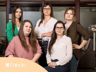 ✨ FABULO v zákulisí – spoznajte tím Zákazníckej Podpory 📞 Laura, Zuzana, Veronika, Valika a Enikő – sú to ony, ktoré každý...
